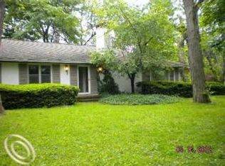 6005 Wing Lake Rd, Bloomfield Hills, MI 48301