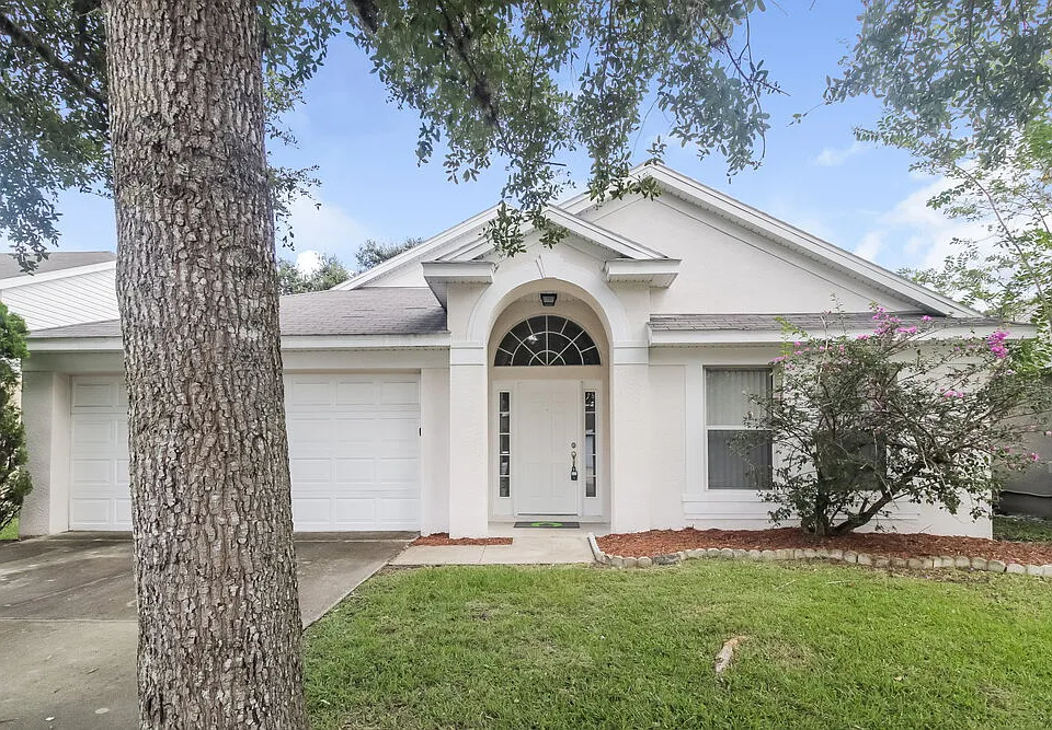 2131 Colonial Woods Blvd