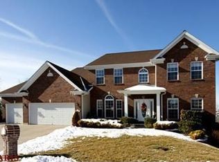 821 Meramec View Ct, Eureka, MO 63025