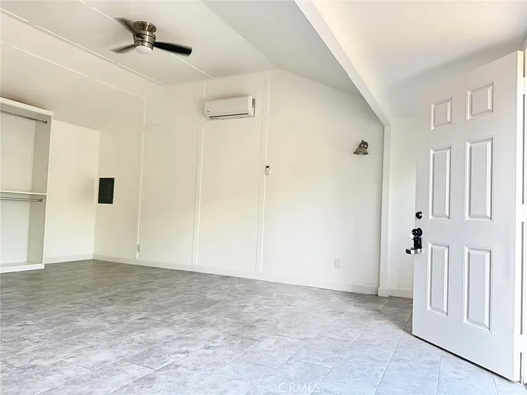 3233 E Cameron Ave — Photo 1