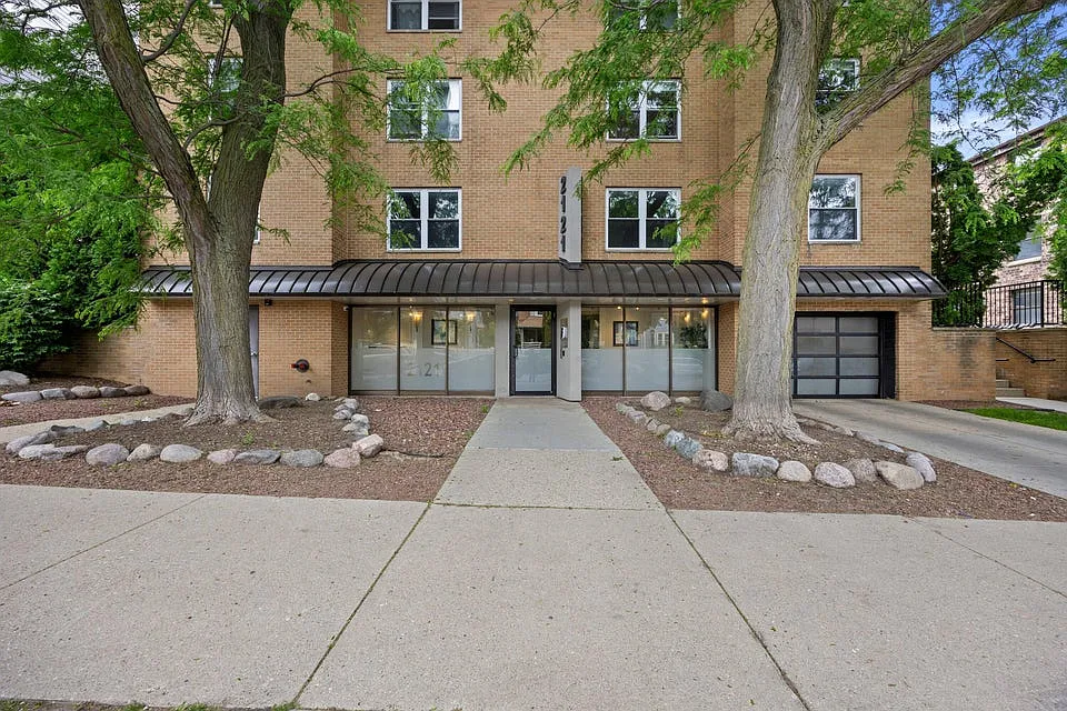 1 bed, 611 sqft, $1,175 — Photo 1