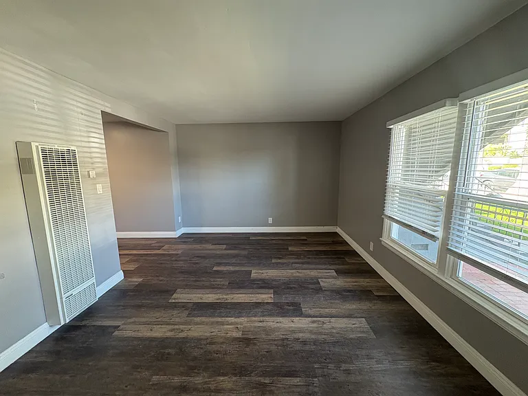 101 Termino Ave #2 — Photo 4