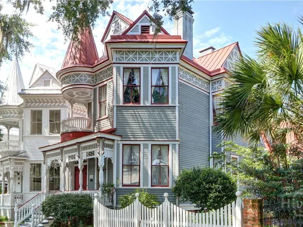 14 W Duffy Street, Savannah, GA 31401