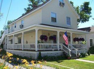 5 Linden St W, Three Oaks, MI 49128