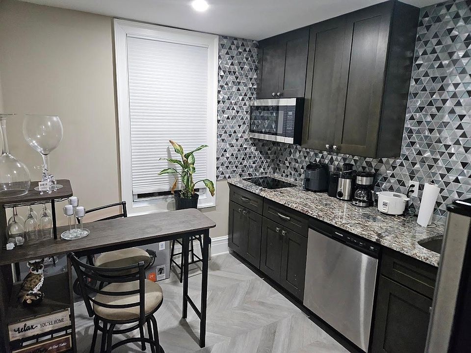 1st image of 112 N California Ave APT 4