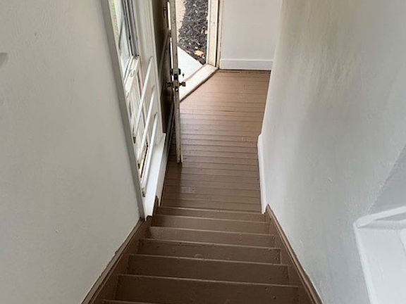 3rd image of 129 E Woodland Ave APT 2