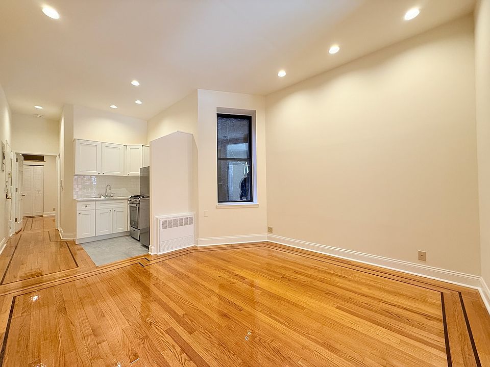 1st image of 366 Broome St APT 14