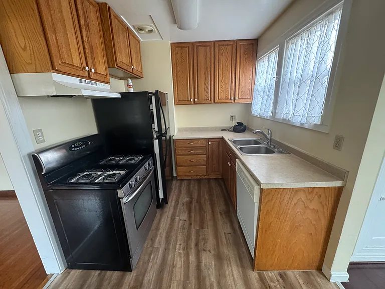 638 Alabama St — Photo 13