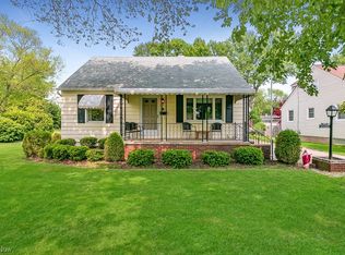 128 Garfield Rd, Mentor, OH 44060