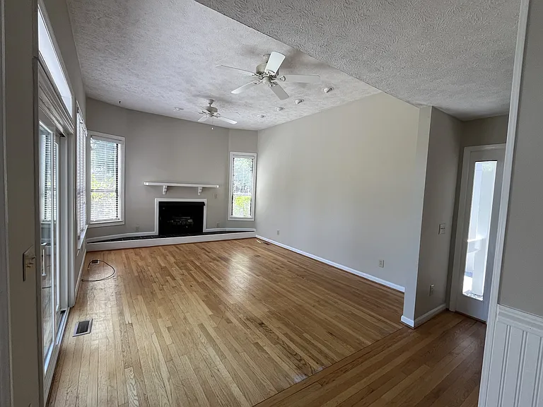 5480 Eastwind Rd — Photo 3