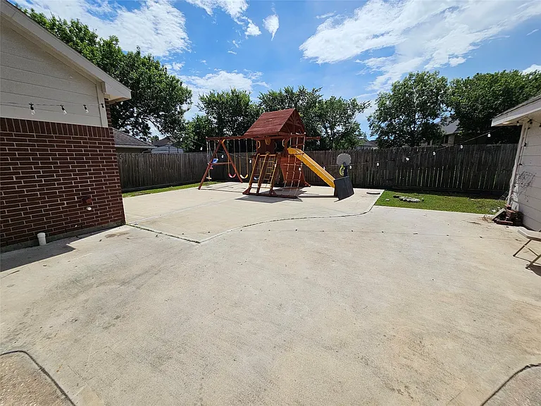 3709 Pinehurst Dr — Photo 37