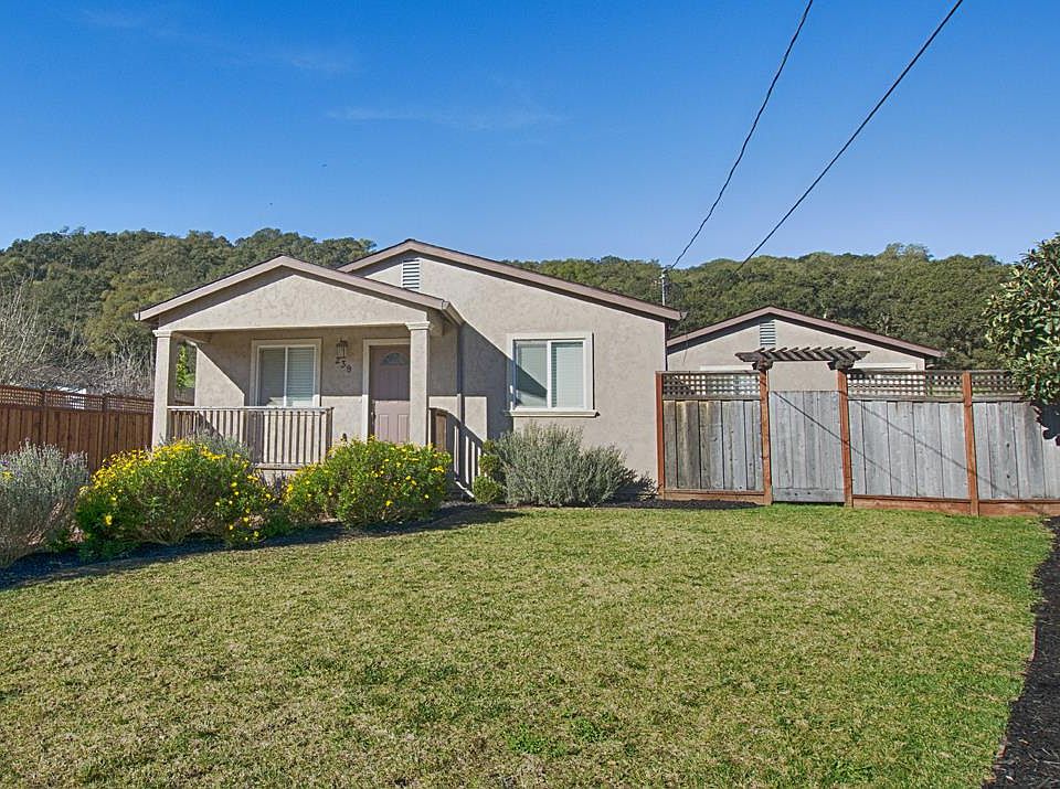 1st image of 239 Las Lomas Dr