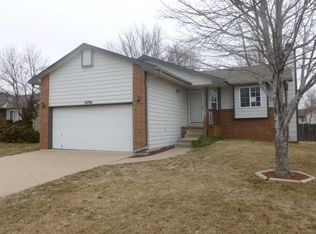 10706 W Harvest Ln, Wichita, KS 67212