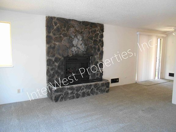 4th image of 13131-13139 SE Division St #13135