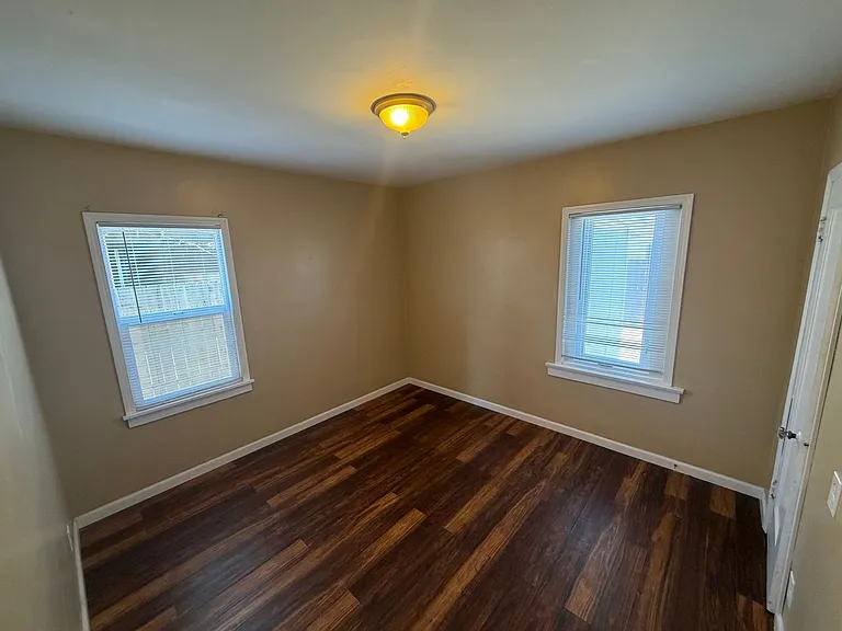 449 Tognazzini Ave — Photo 6