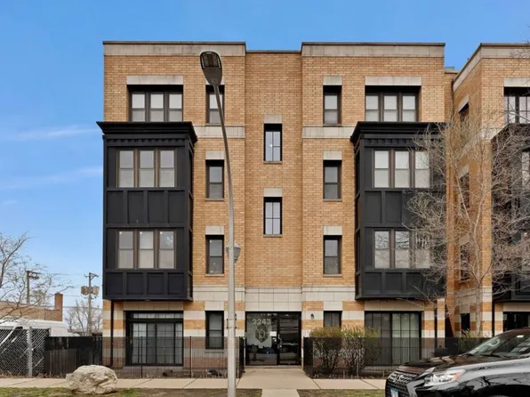 2243 N Lister Ave APT 401, Chicago, IL 60614