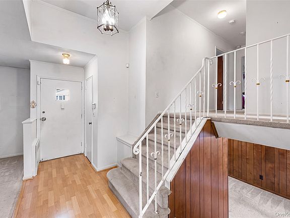 3rd image of 7 Barby Lane