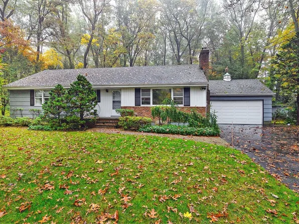 639 Caledonia Road, Dix Hills, NY 11746