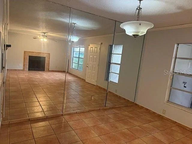 2 bed, 2.0 bath, 851 sqft, $1,600 — Photo 4