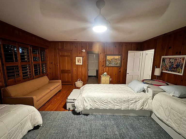 906 Crescent Cir — Photo 56