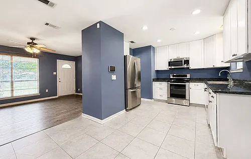 536 Fontainbleau Dr Photo 1