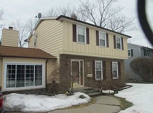 1052 Elm St, Perrysburg, OH