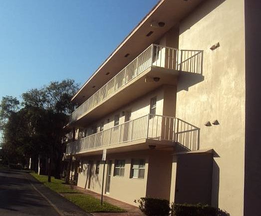 3rd image of 2850 Forest Hills Blvd APT 102