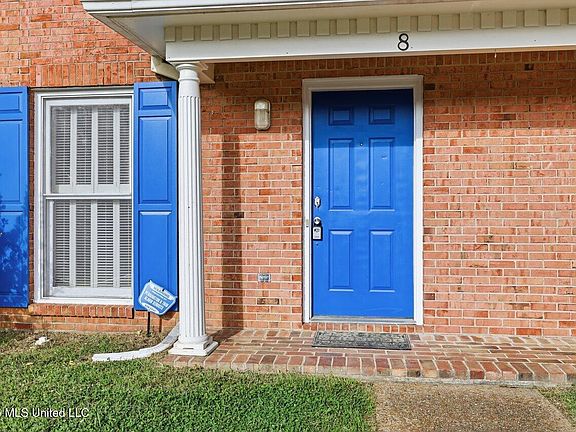 2nd image of 8 Greenwing Ct