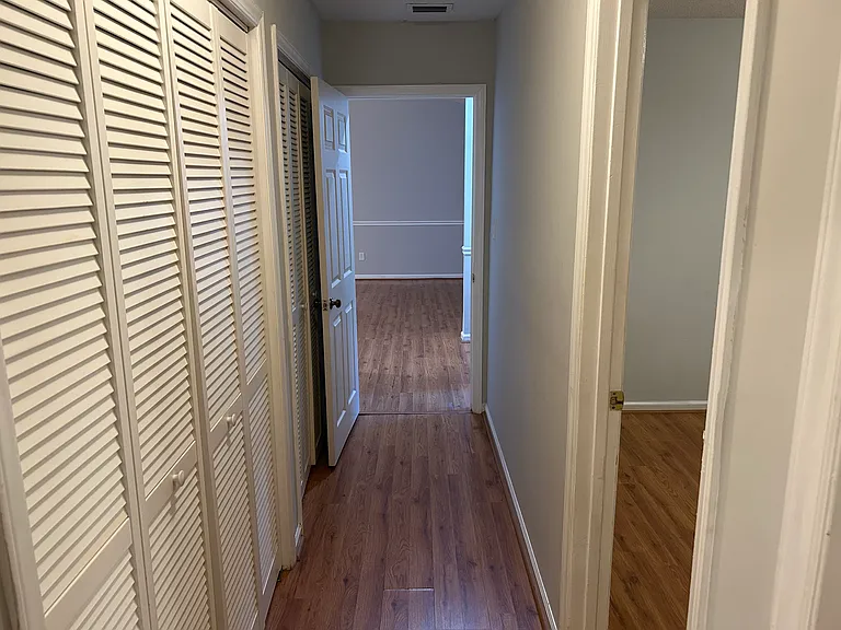 Hallway to bedrooms
