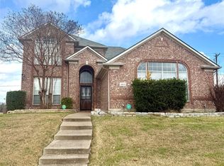 1809 Walnut Hill Dr, Rowlett, TX 75088