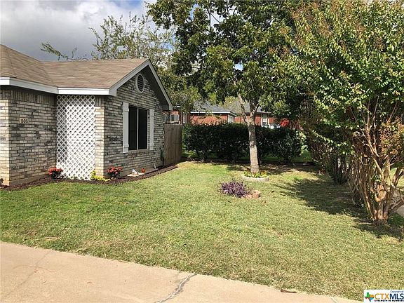4th image of 205 W Blancas Dr