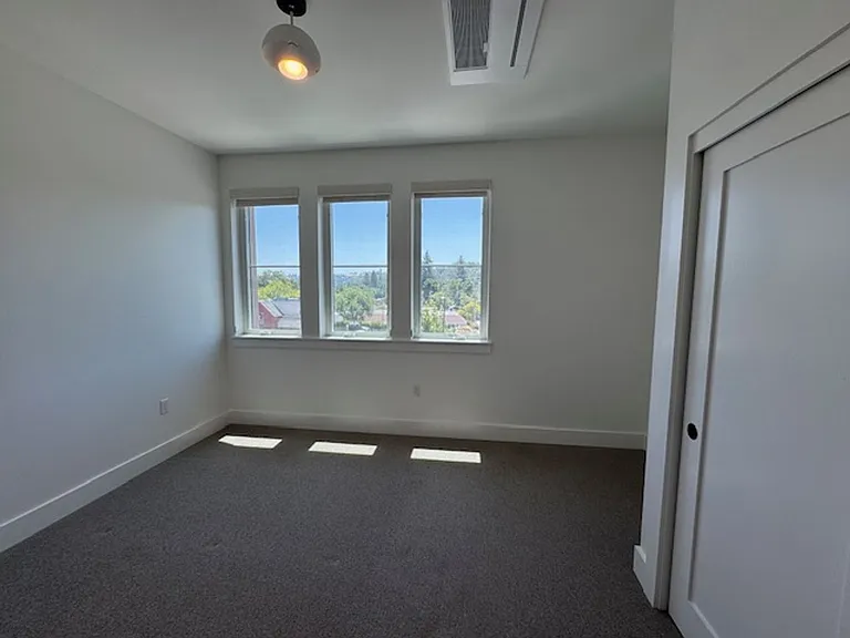 906 Brown Ave — Photo 19