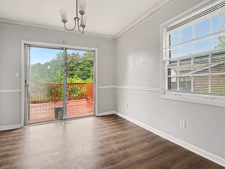 2120 Sandgate Cir — Photo 18