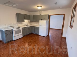 626 University Ave UNIT 2, Dubuque, IA 52001