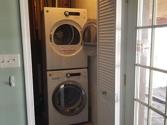 laundry in unit
