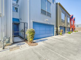 1158 E Carson Ave, Las Vegas, NV 89101