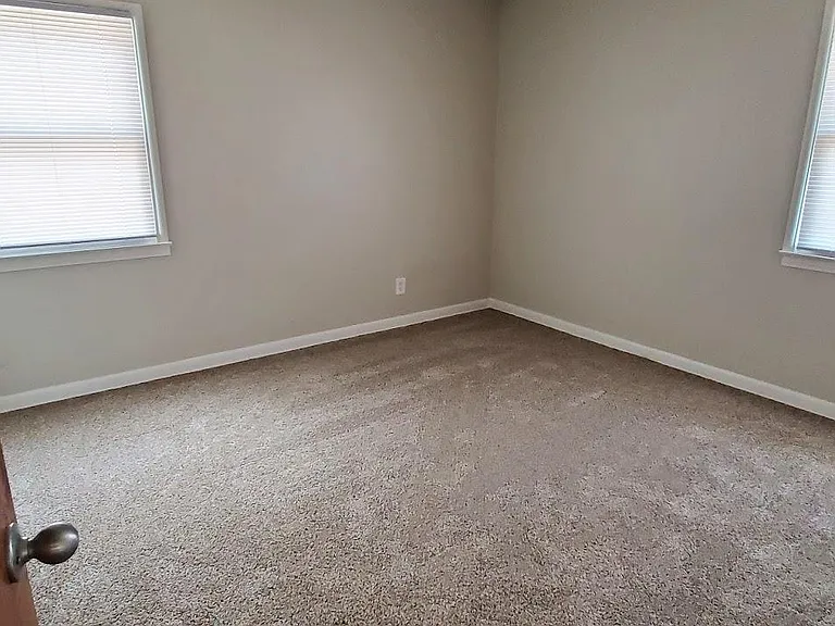 1415 Dewitt Ave — Photo 9