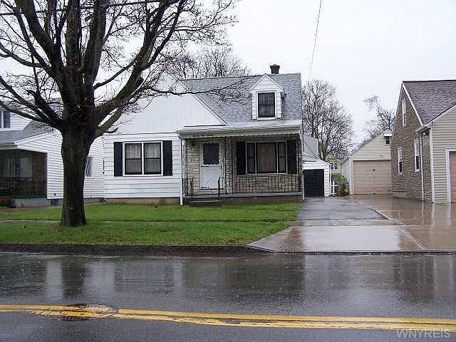 2nd image of 2920 Porter Rd