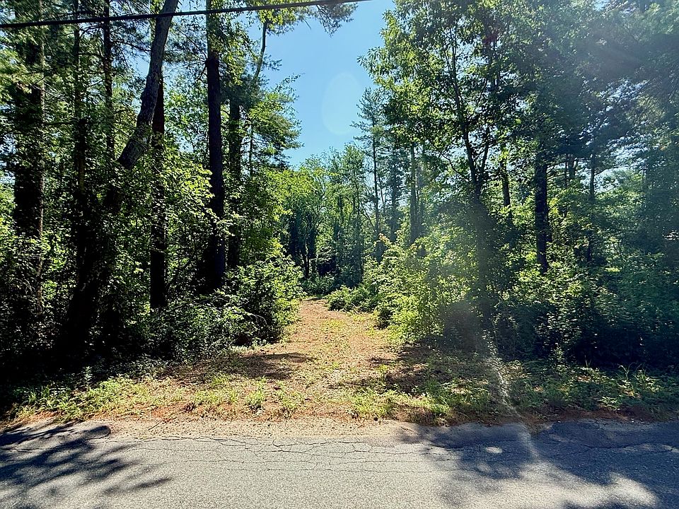1st image of 19 Quanapoag Rd