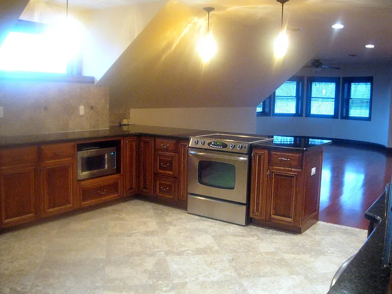 203 W Market St #3 — Photo 8