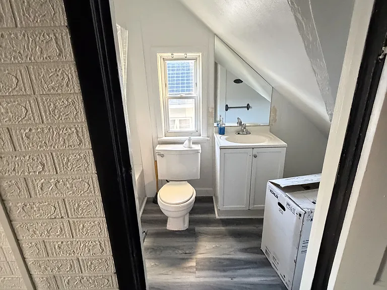 39 Houston St #3 — Photo 9