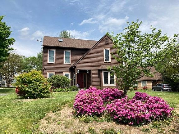 Beautiful, flowering landscaping