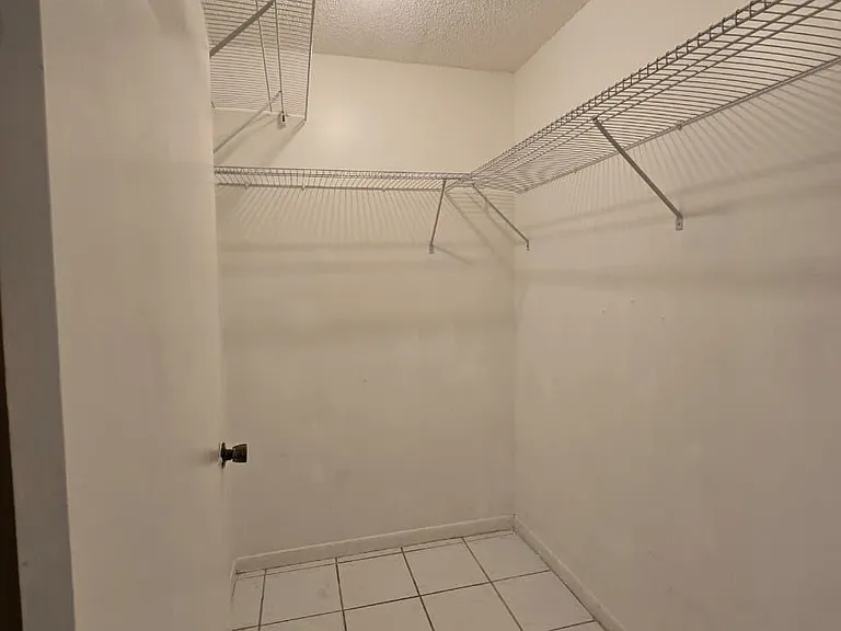 737 SE 1st Way #208 — Photo 7