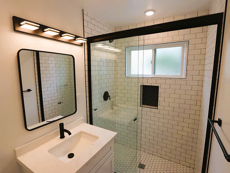 1261 S Citrus Ave #2 — Photo 17
