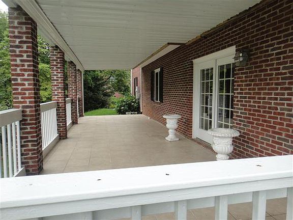 3rd image of 369 Oakmont Dr