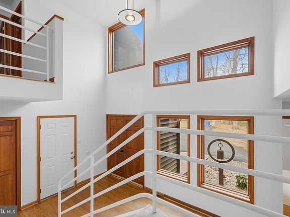 5th image of 8095 Plowden Dr