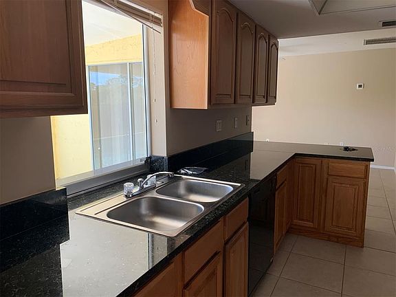 5th image of 19383 Abhenry Cir