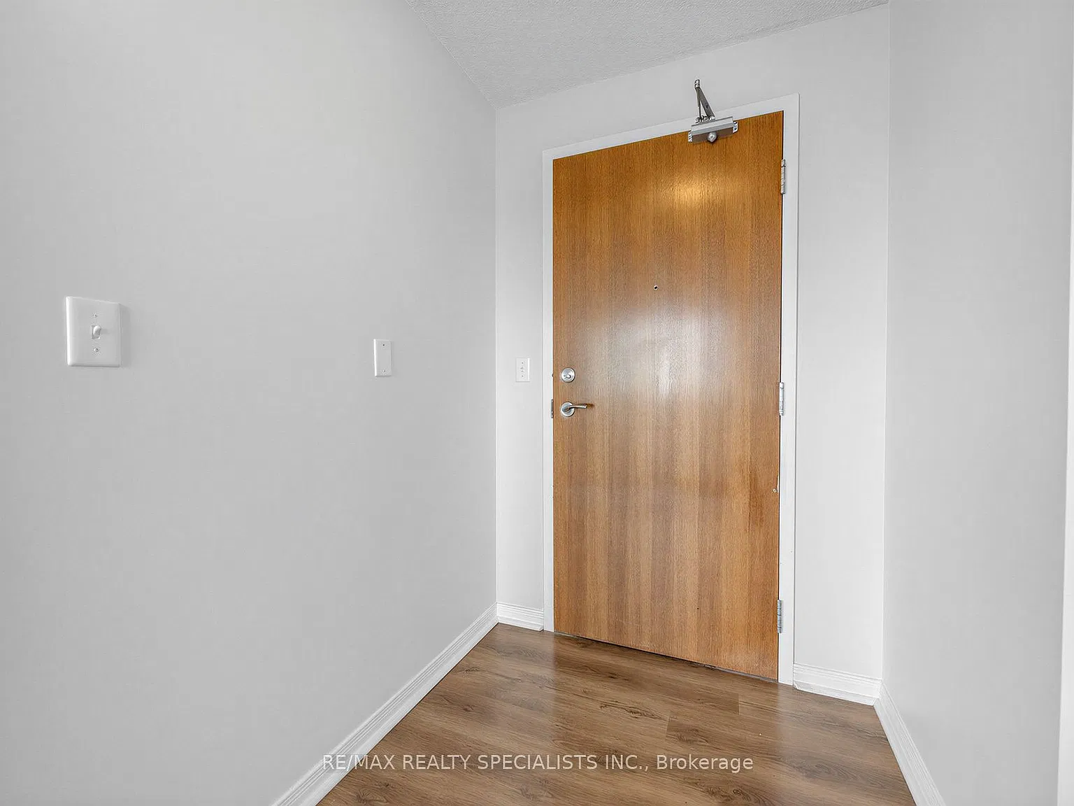 Studio, $1,900 — Photo 4