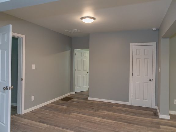 5th image of 2079 23rd Street Dr SE
