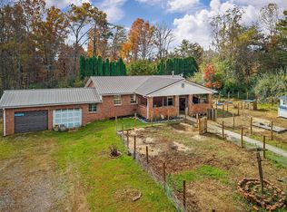 345 J W Farris Dr, Sparta, TN 38583